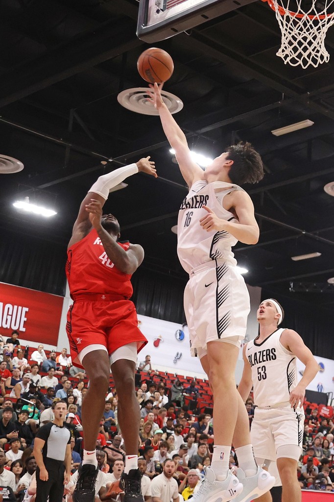 队记：杨瀚森有成为明星球员的潜力 赛季初他预计给克林根打替补